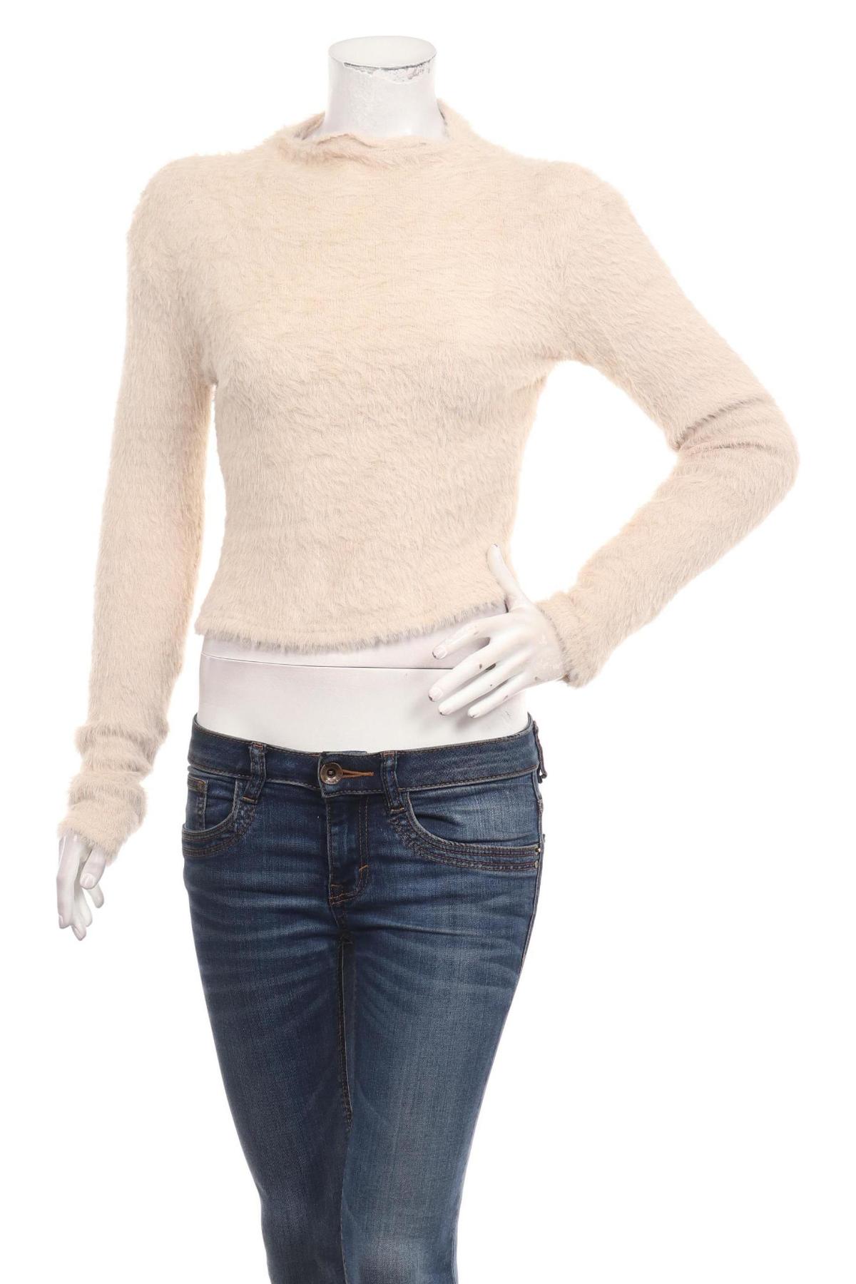 Пуловер GINA TRICOT1