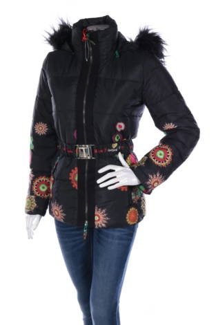 Зимно яке Desigual - Mania Зимно яке Desigual