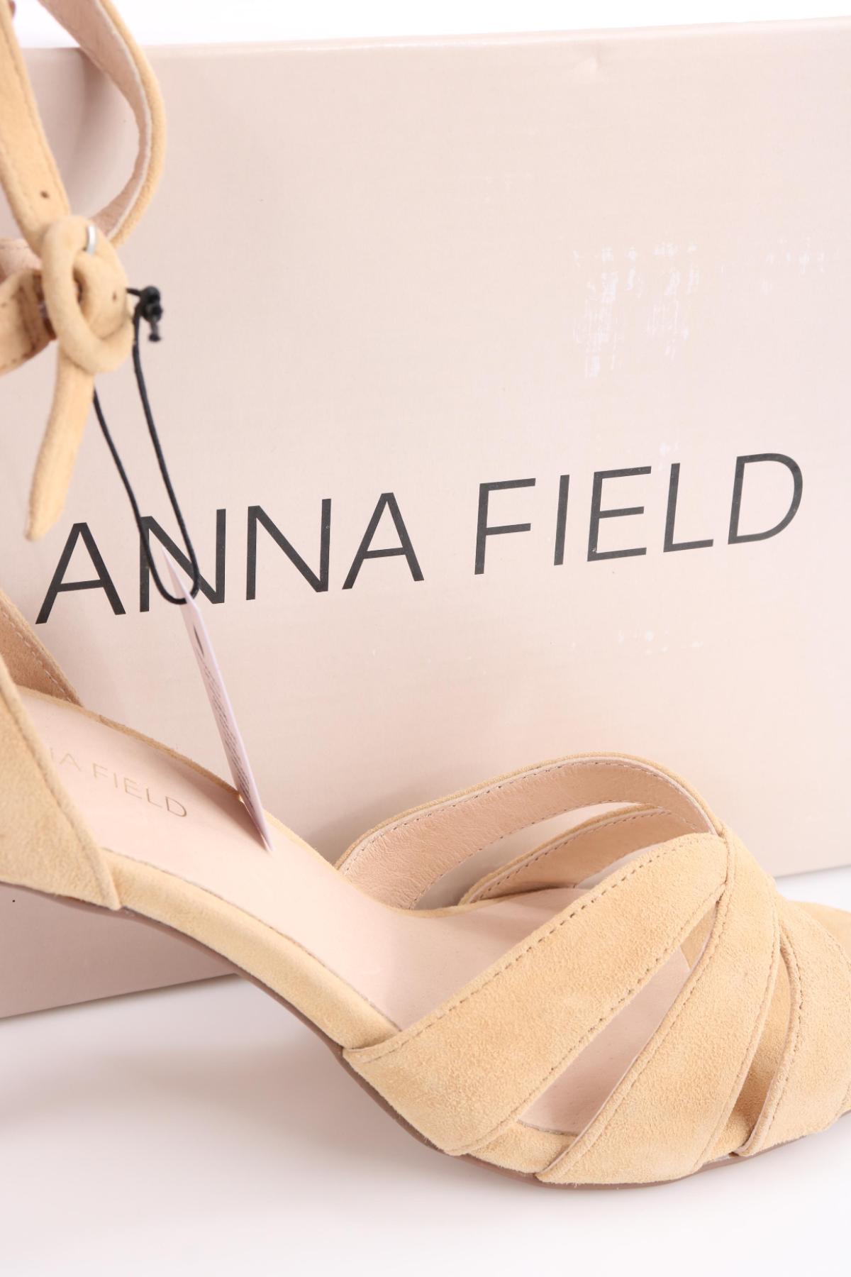 Сандали на ток ANNA FIELD4