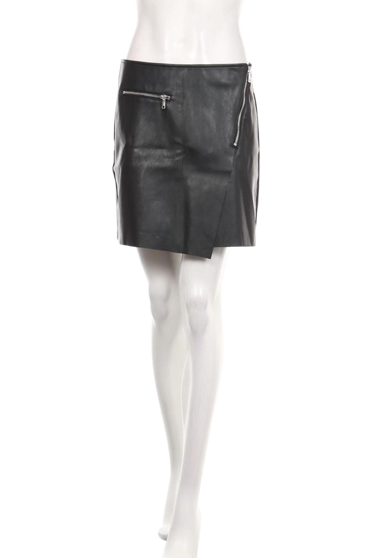 Кожена пола GUESS1