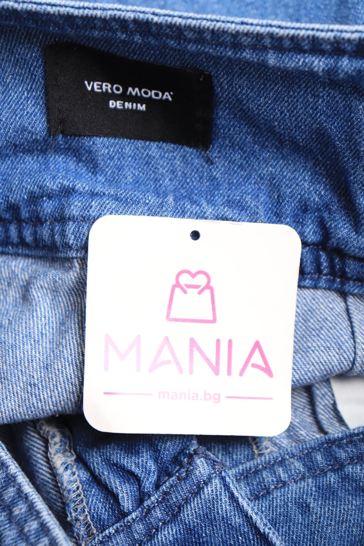 Къси дънки VERO MODA3