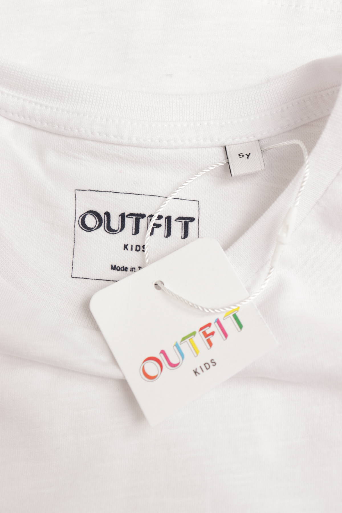 Тениска OUTFIT3