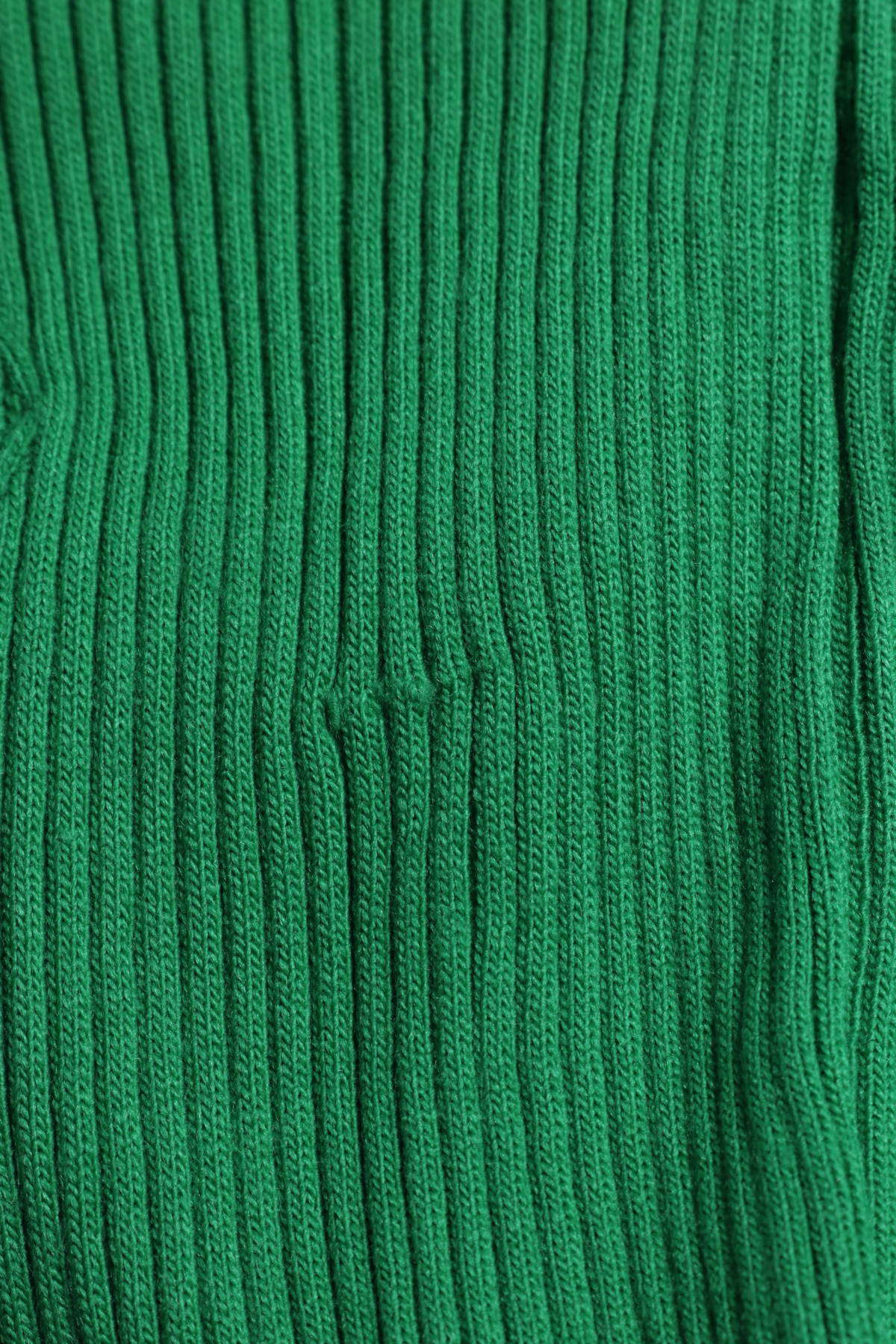 Пуловер с поло яка BGN4