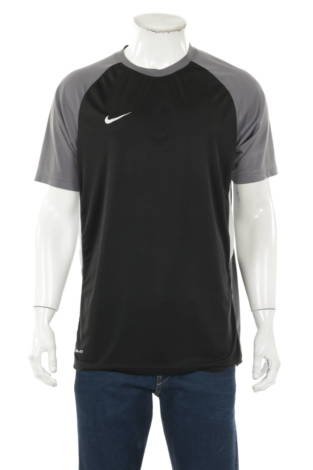 Спортна тениска Nike - Mania Спортна тениска Nike