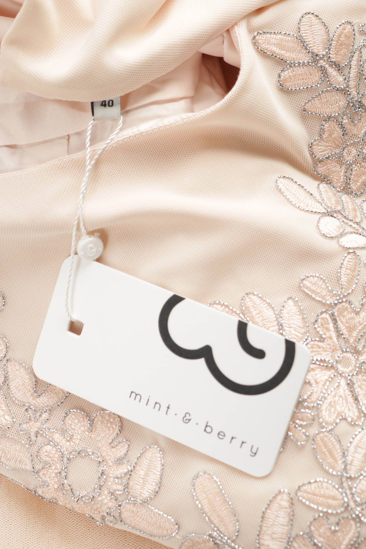 Официална рокля MINT & BERRY3