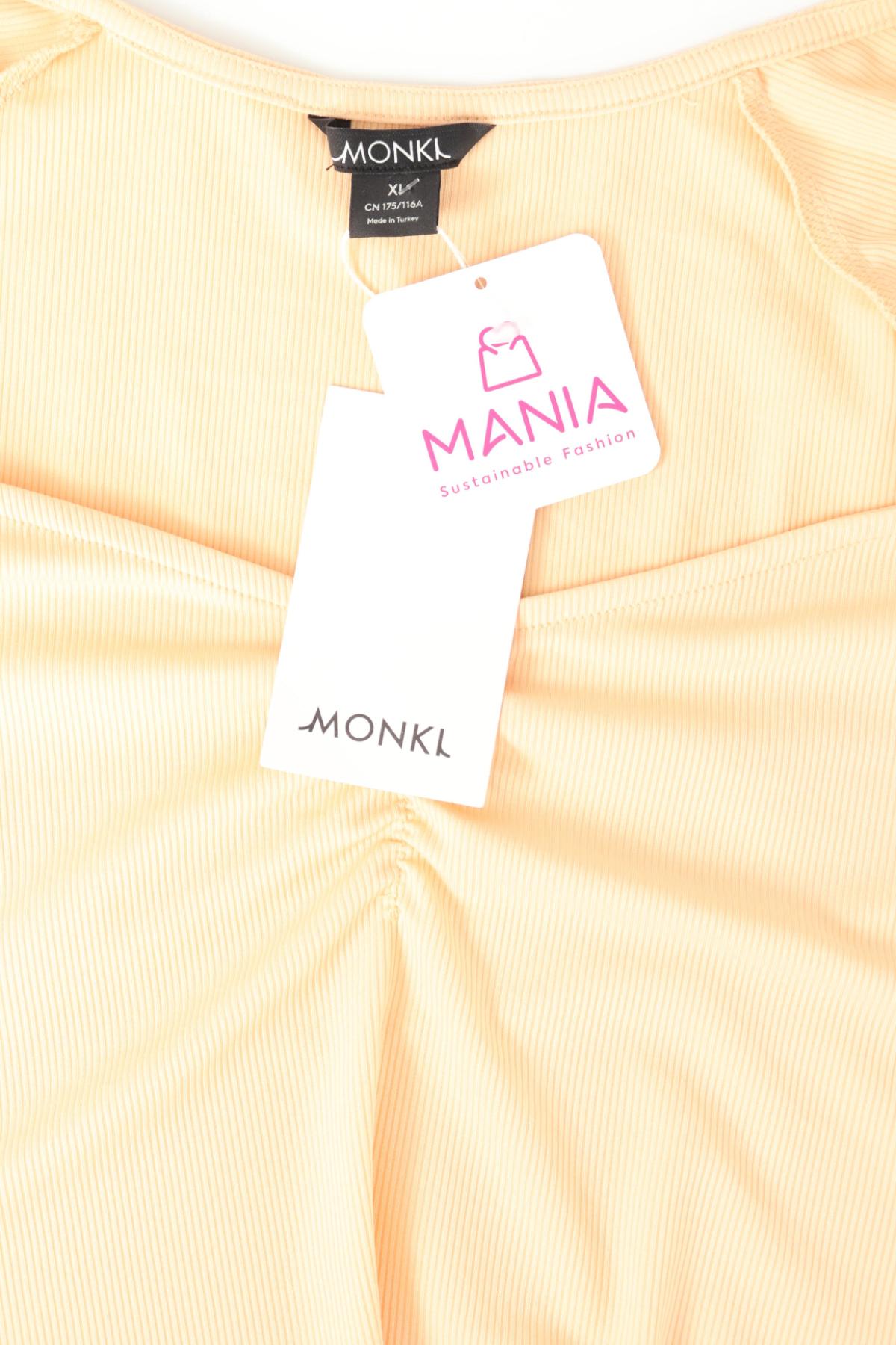 Блуза MONKI3