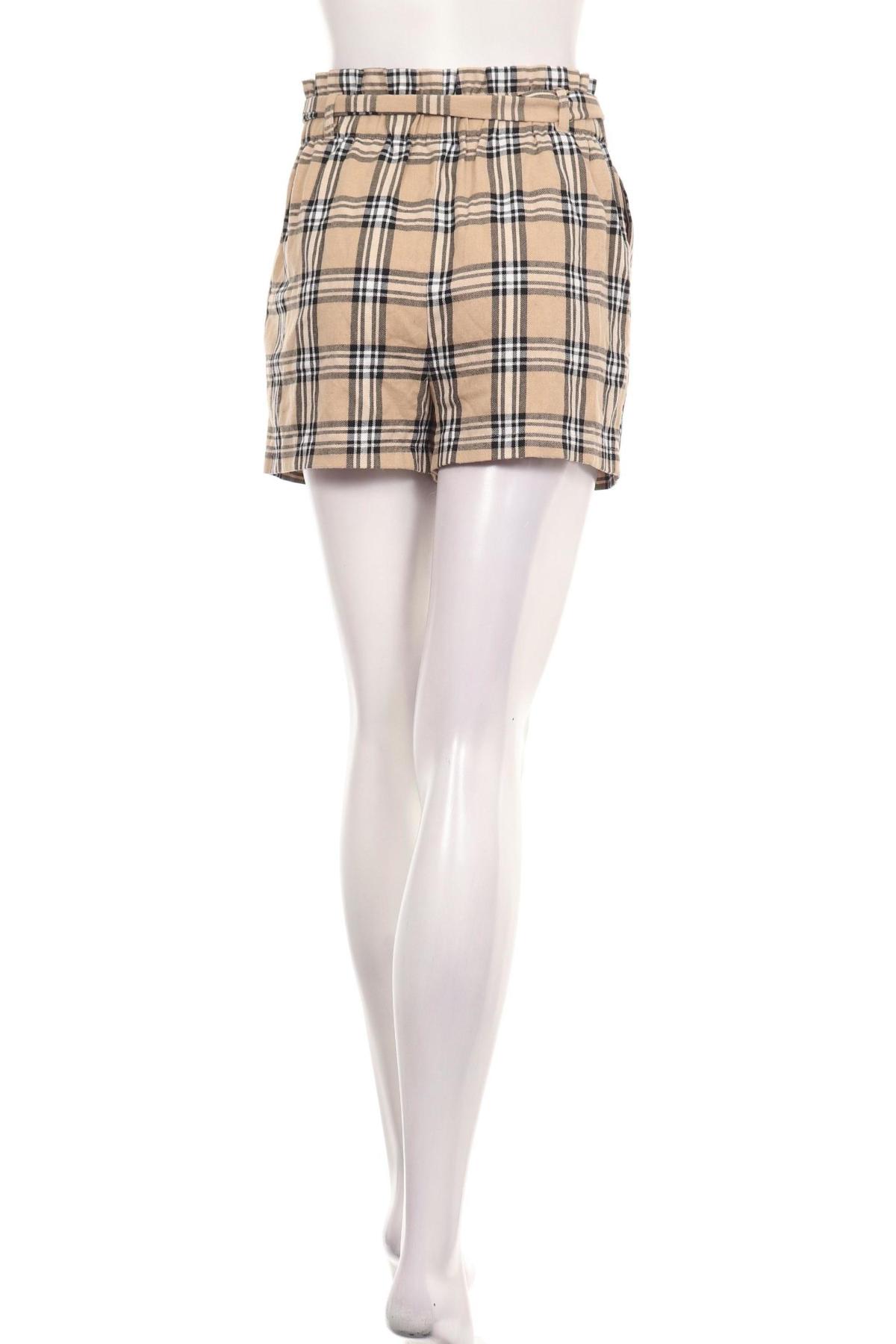 Къси панталони STRADIVARIUS2