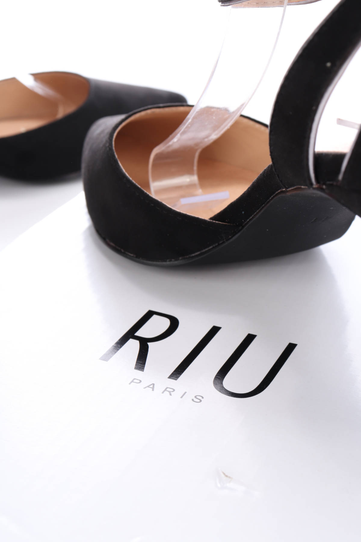 Обувки на ток RIU4