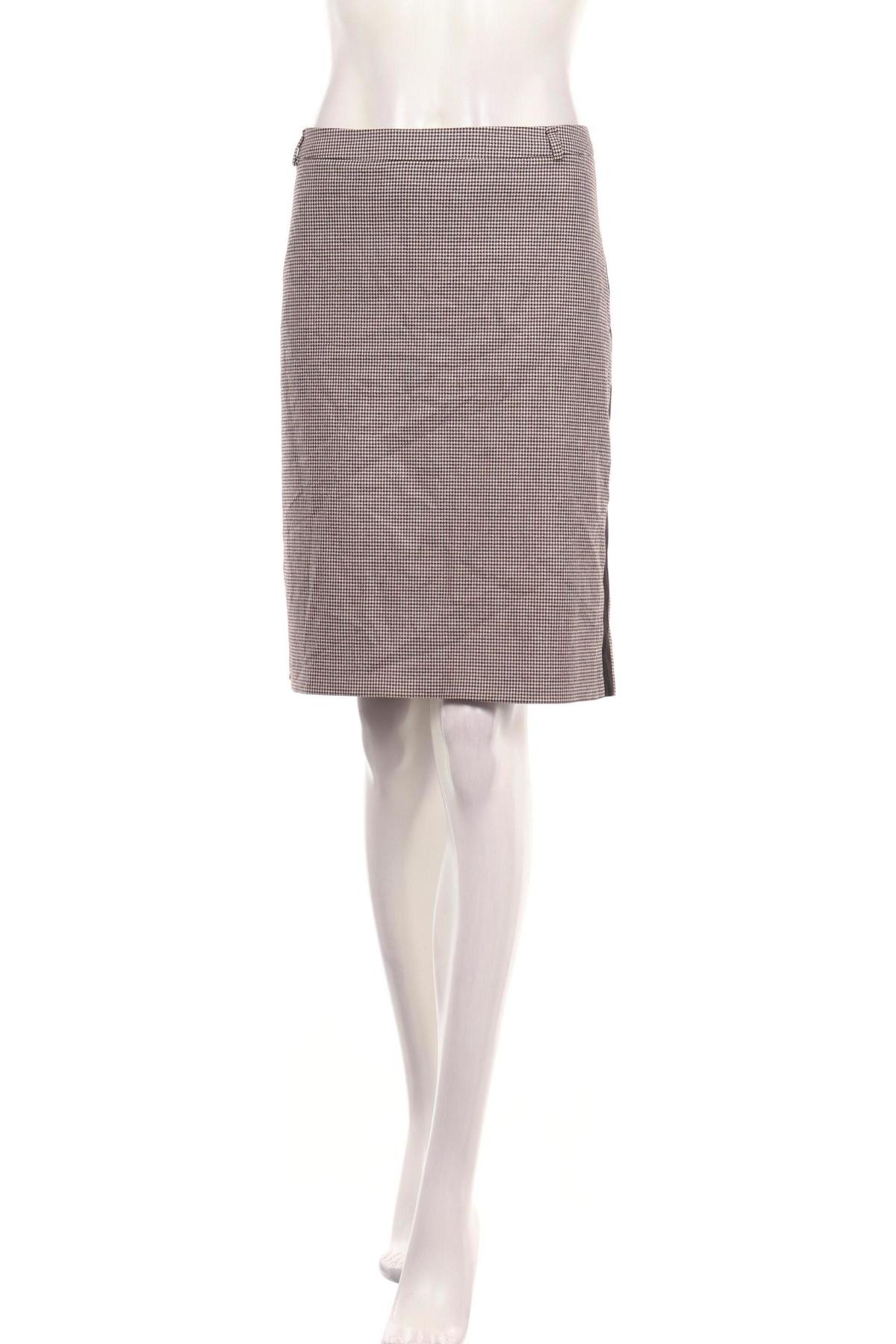 Пола MORE & MORE1