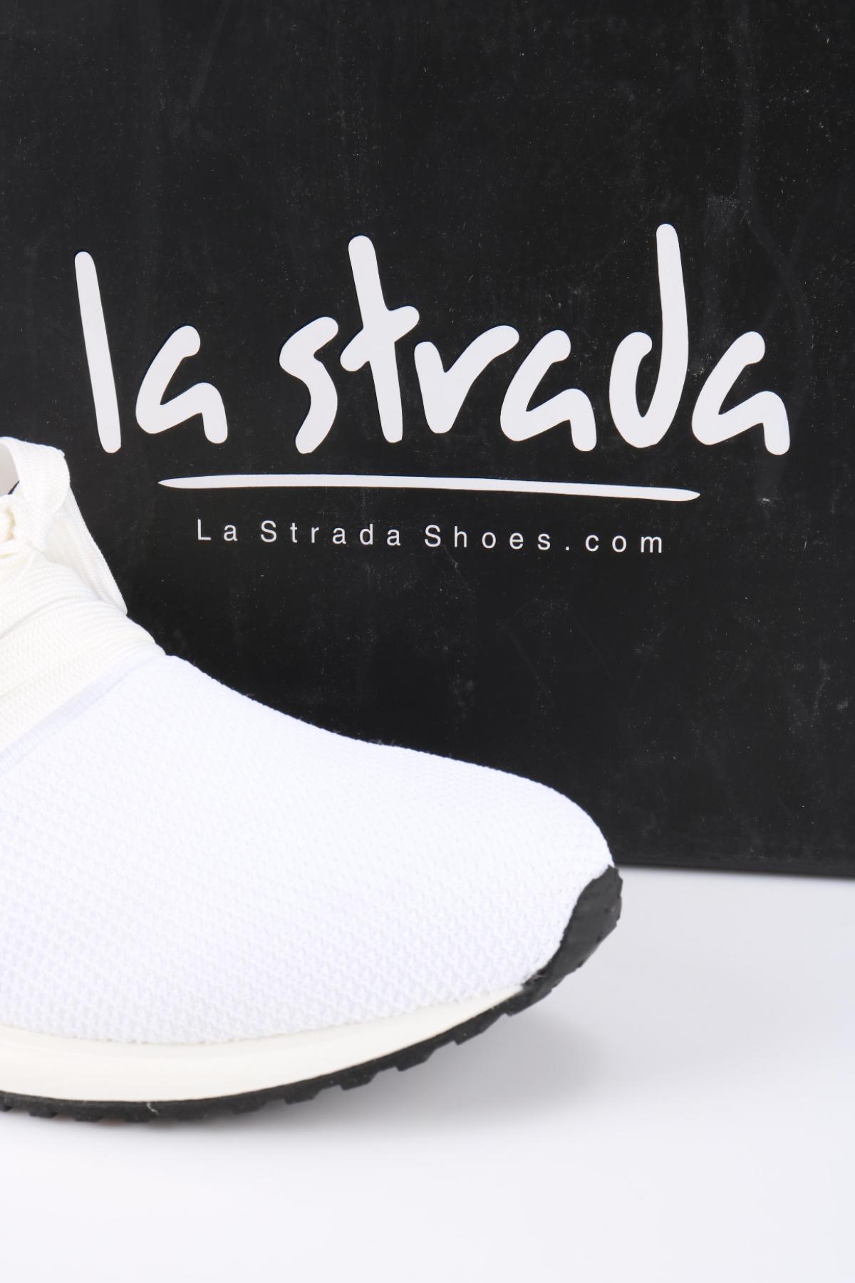 Спортни/Ежедневни обувки LA STRADA4