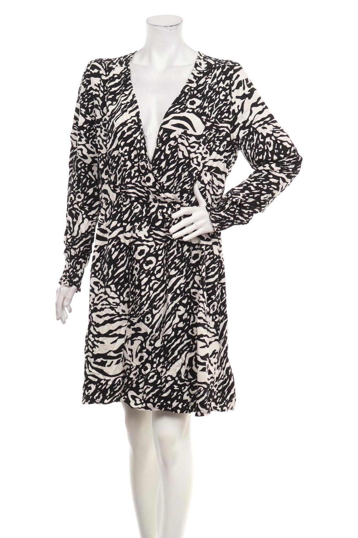 Ежедневна рокля SUPERTRASH1