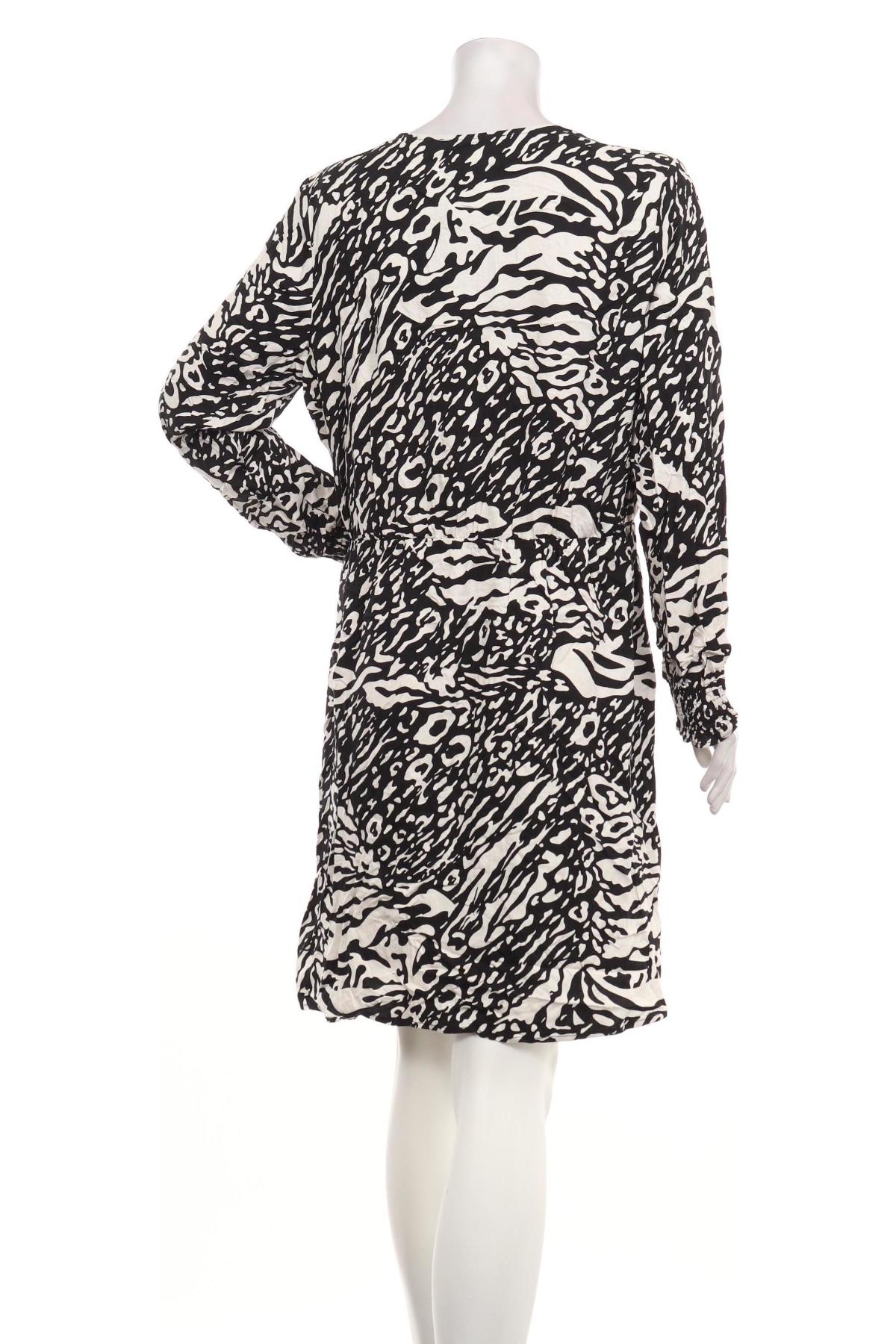 Ежедневна рокля SUPERTRASH2