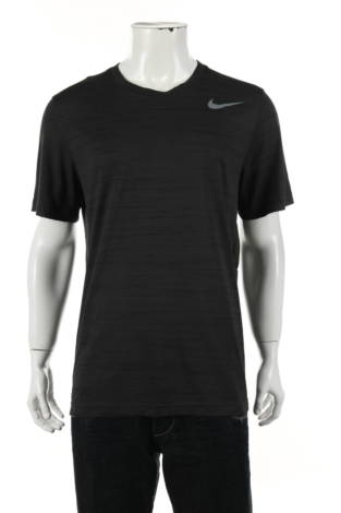 Спортна тениска Nike - Mania Спортна тениска Nike