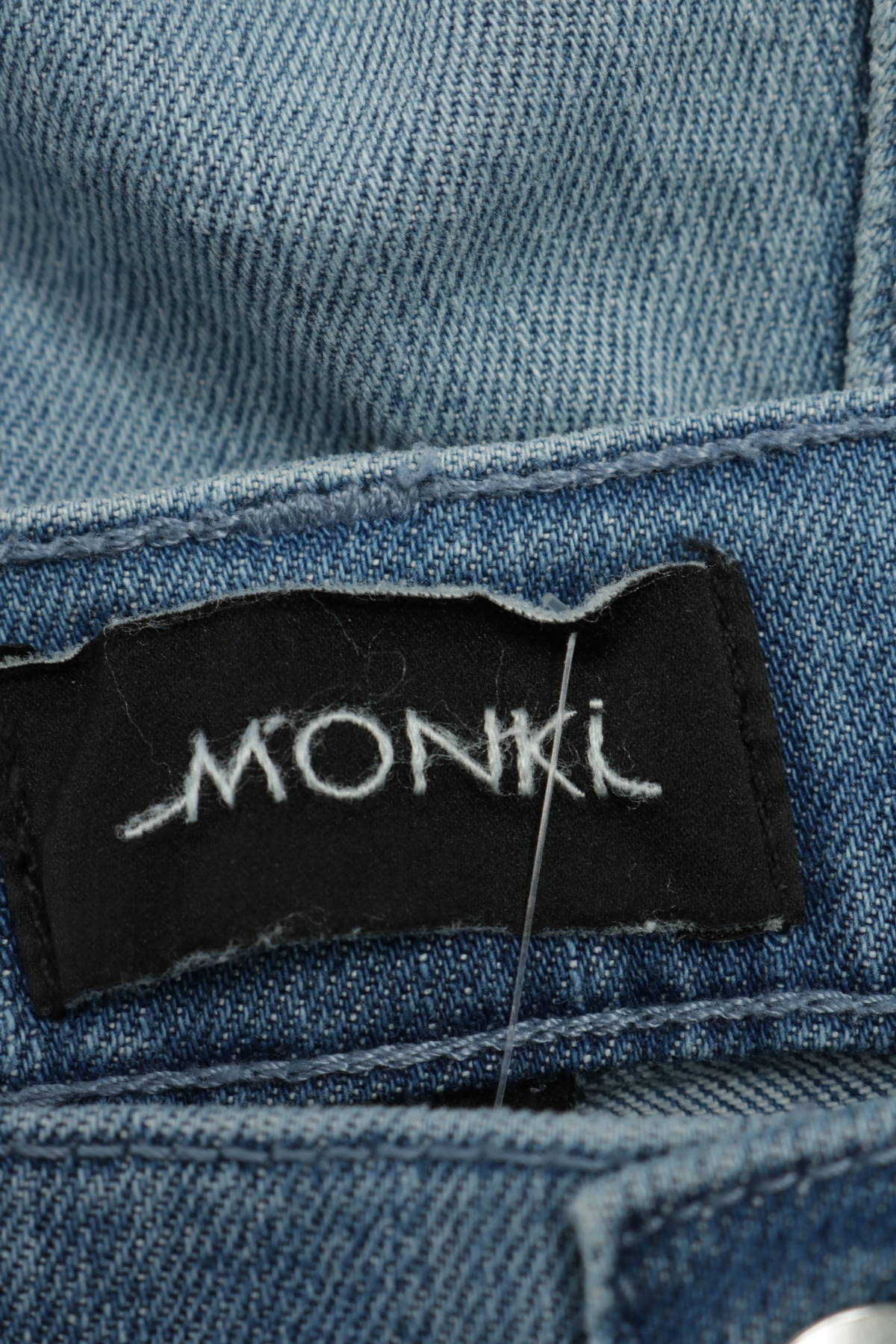 Къси панталони MONKI3