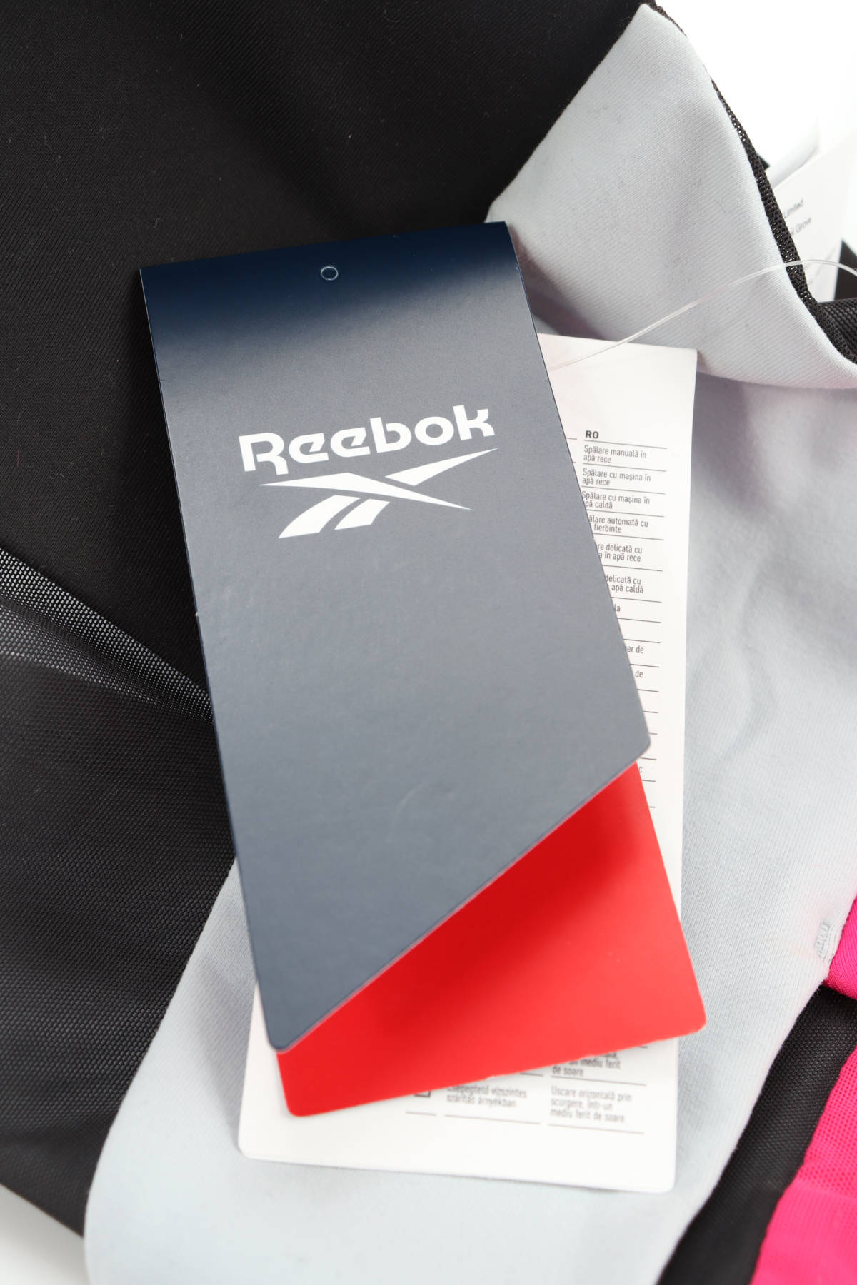 Спортно бюстие REEBOK3 - Mania Спортно бюстие REEBOK3