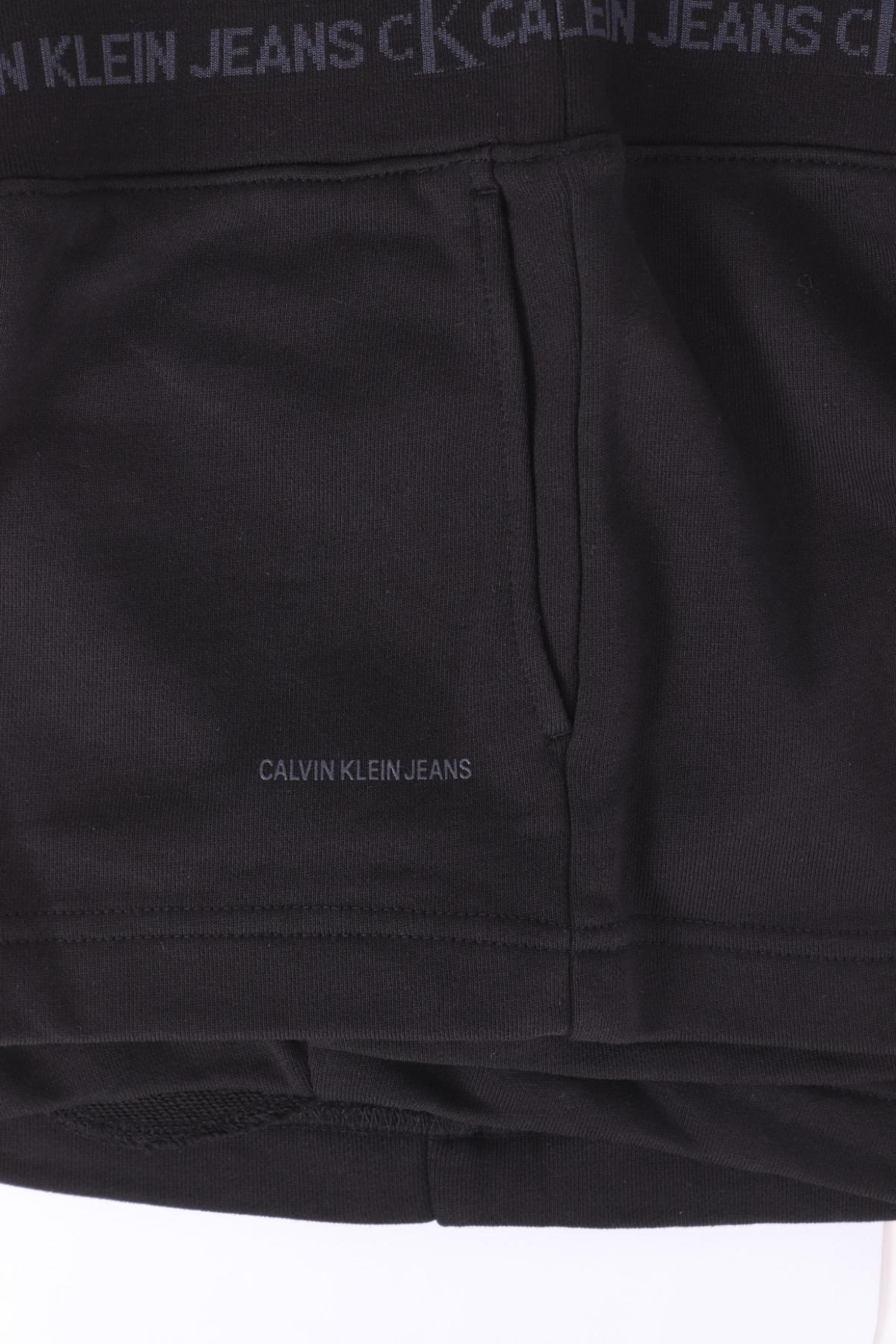 Спортни къси панталони CALVIN KLEIN JEANS4