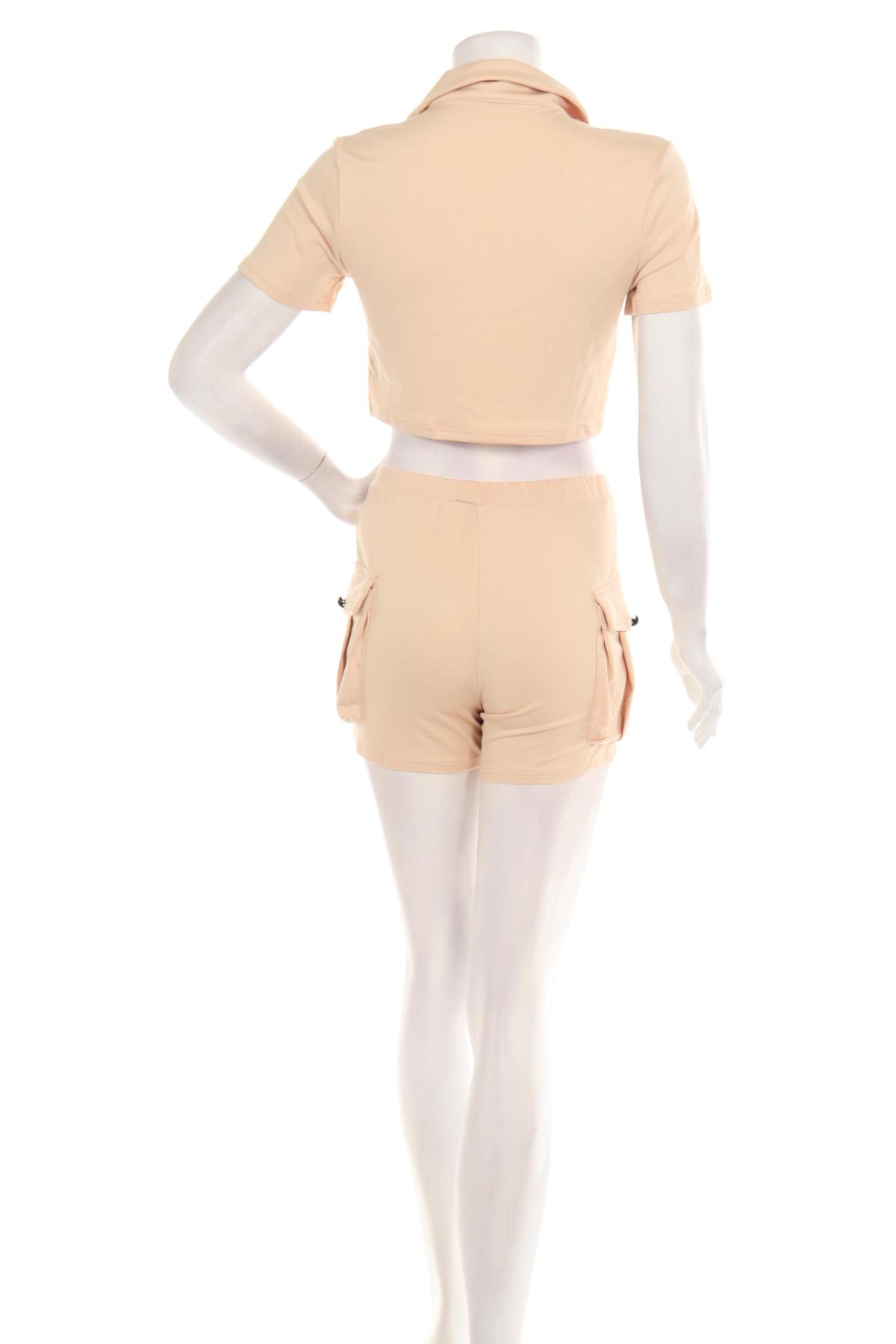 Костюм с панталон SHEIN2