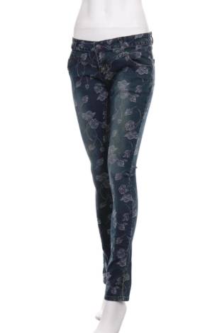 Ластични дънки VINTAGE THREADZ - Mania Ластични дънки VINTAGE THREADZ