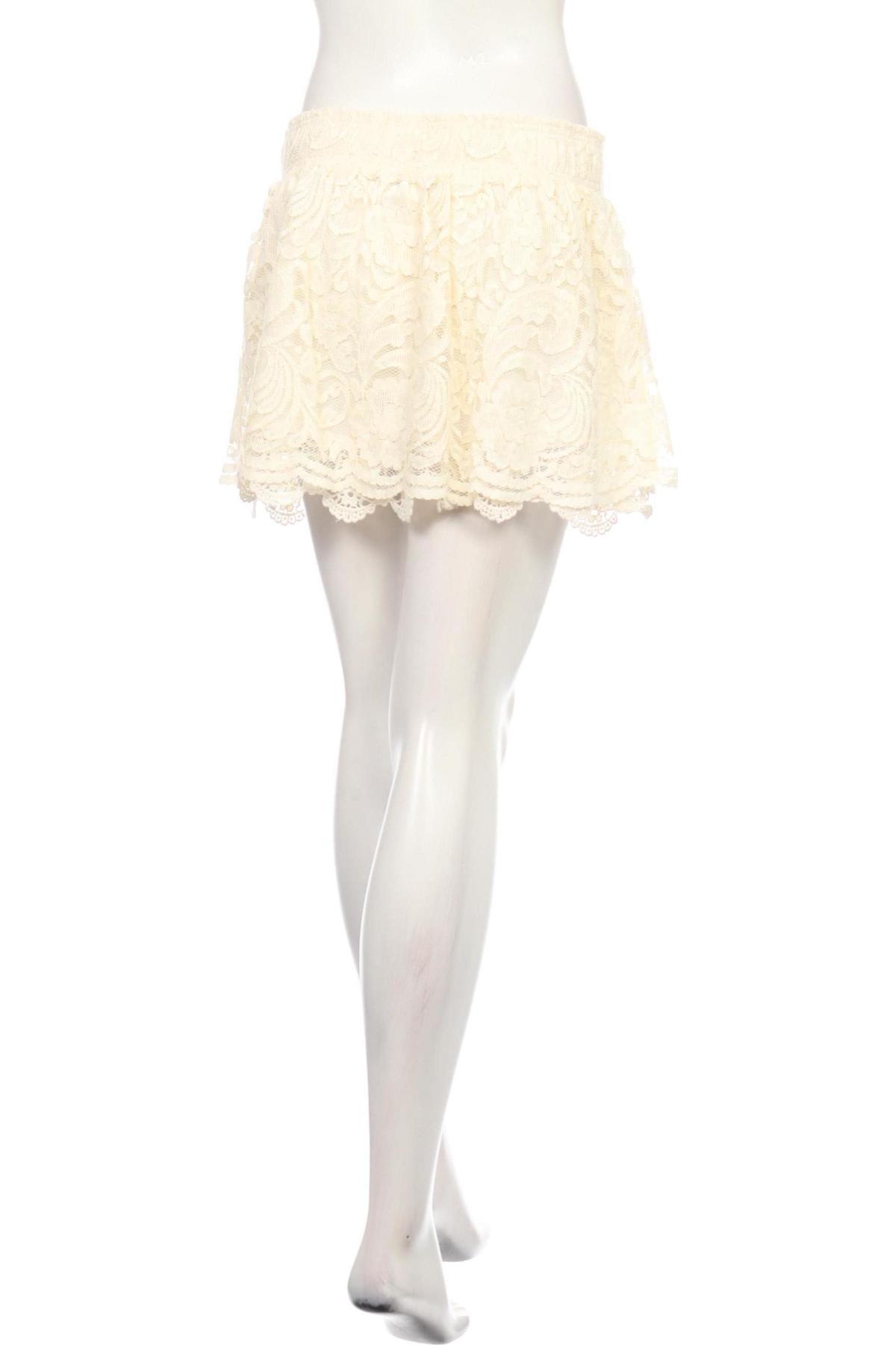 Пола REVELATION2