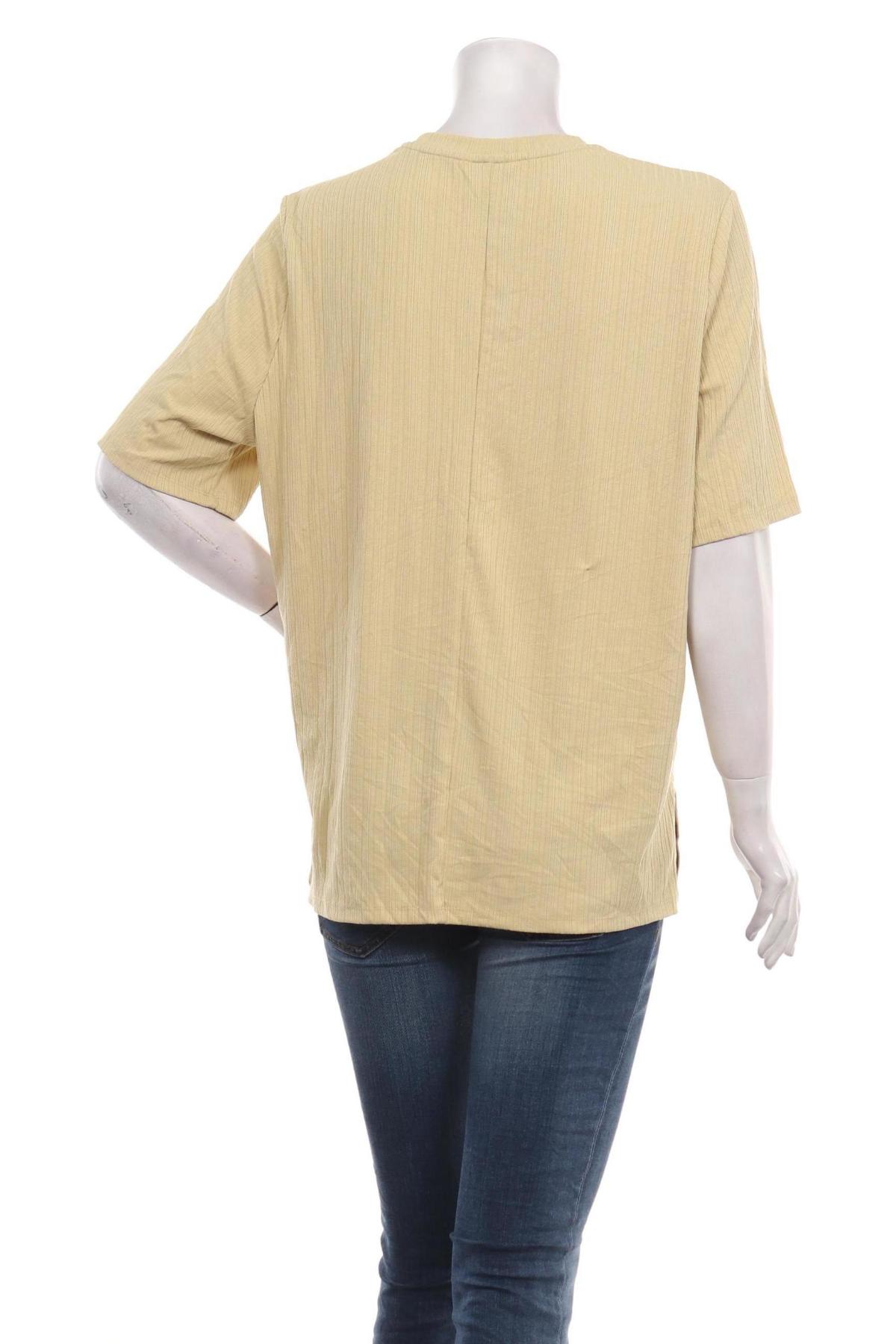 Блузи от Тениски MONKI2