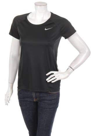 Спортна тениска NIKE - Mania Спортна тениска NIKE