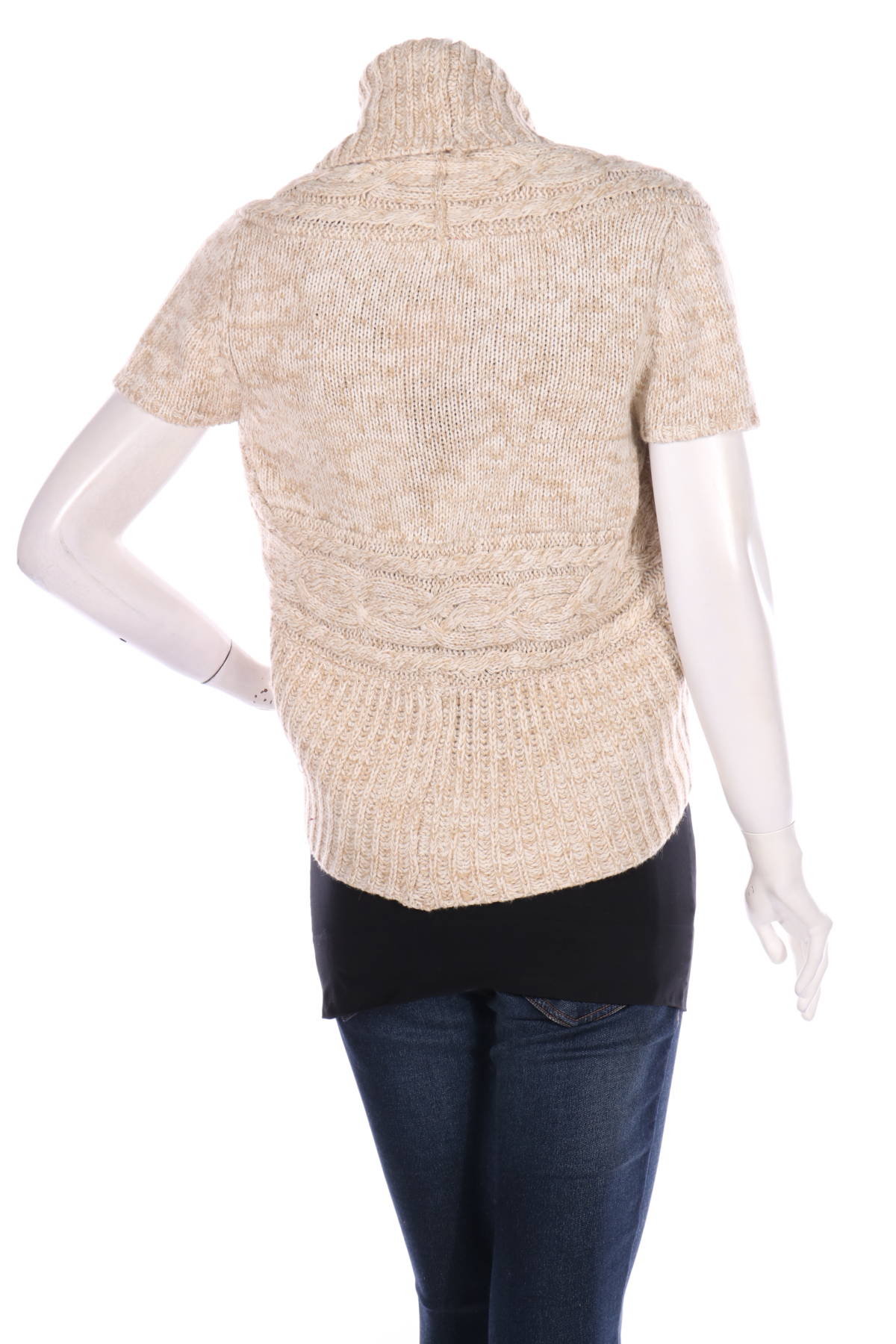 Жилетка NO NAME2