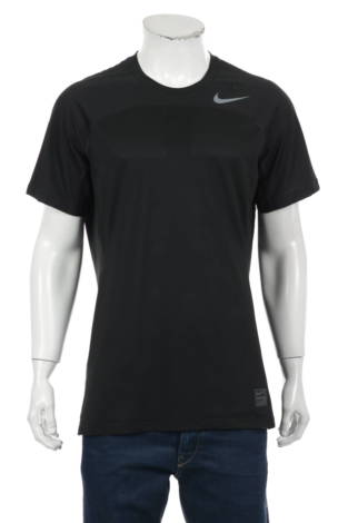 Спортна тениска NIKE - Mania Спортна тениска NIKE
