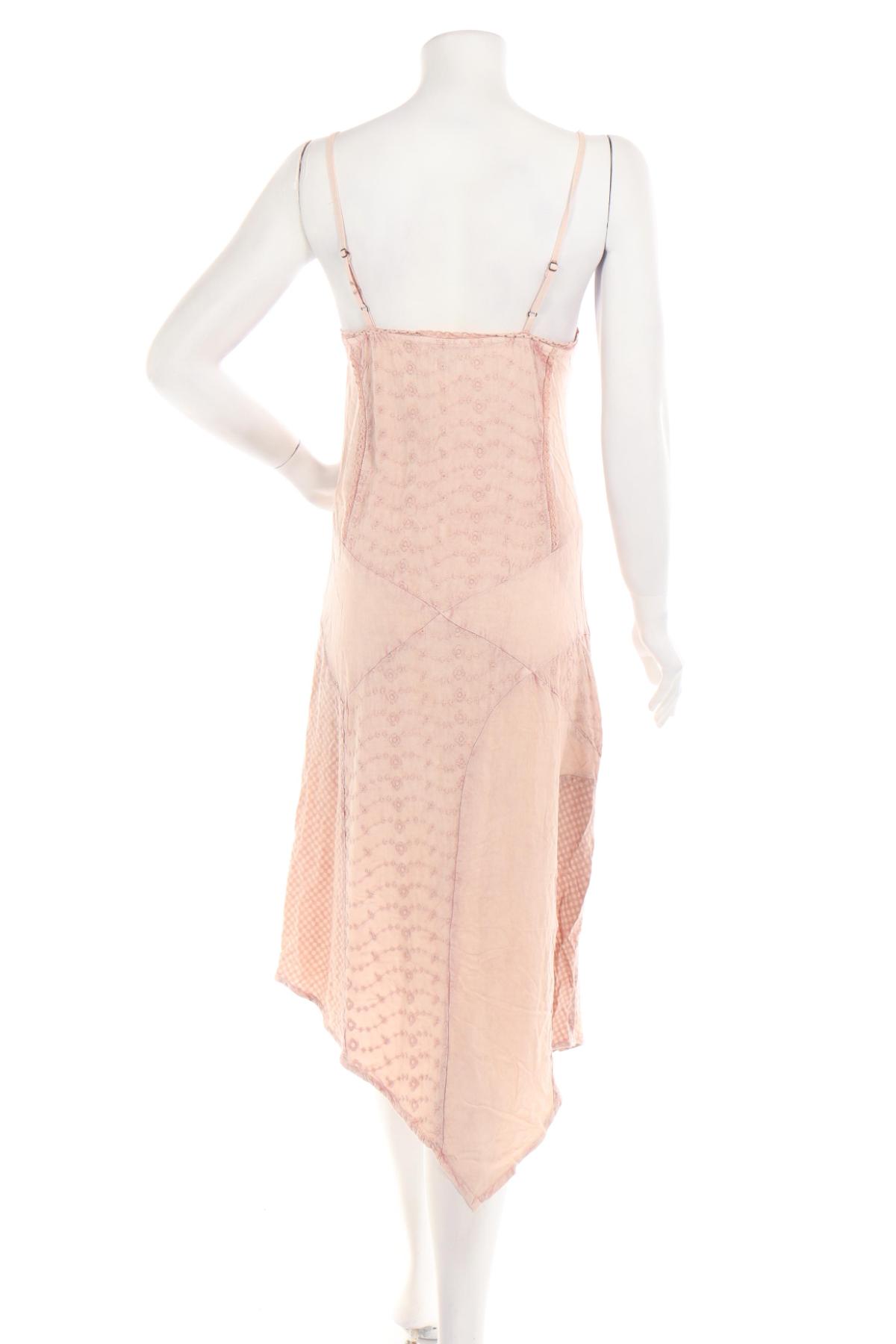 Ежедневна рокля URBAN OUTFITTERS2