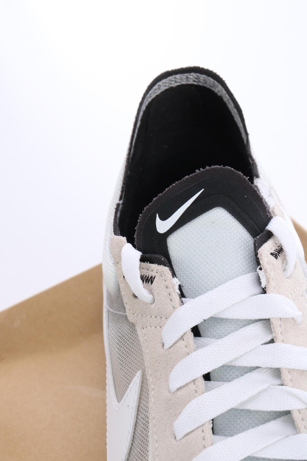 Маратонки NIKE4