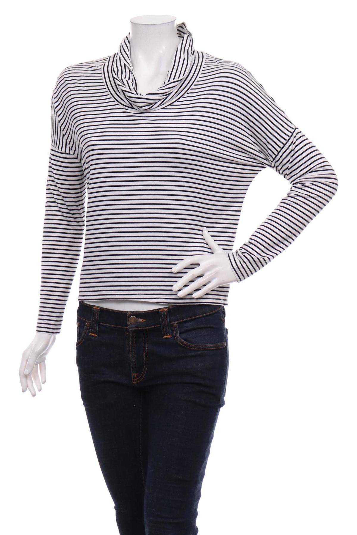 Блуза ONE CLOTHING1 - Mania Блуза ONE CLOTHING1